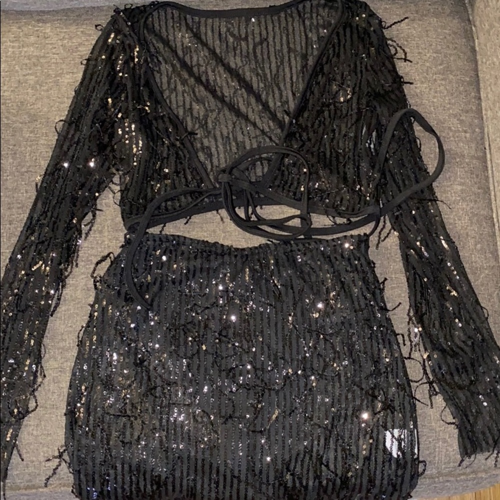 Long sleeve two piece skirt set